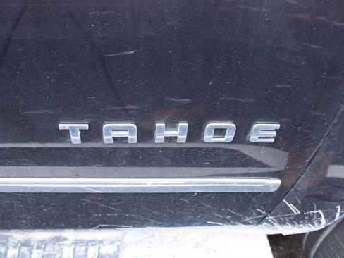 Used 2018 Chevrolet Tahoe LT w/ LT Signature Package AWD/4WD image 4