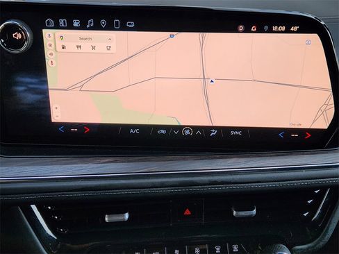 Used 2025 Chevrolet Suburban LS image 17