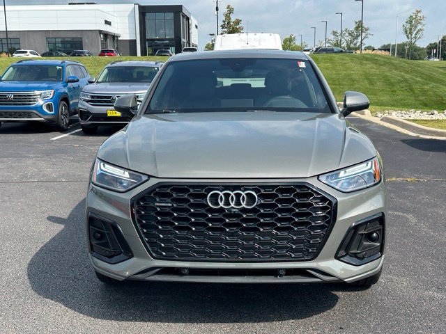 Used 2023 Audi Q5 2.0T Premium Plus w/ Premium Plus Package AWD/4WD image 2