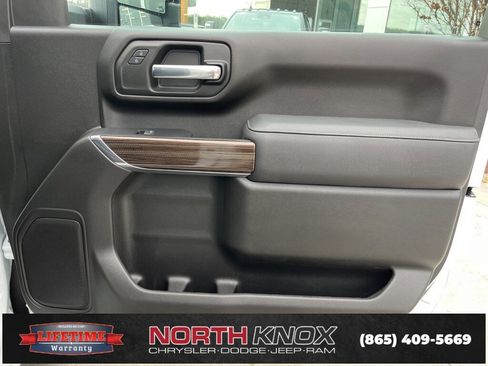 Used 2024 Chevrolet Silverado 2500 LT w/ Convenience Package image 19