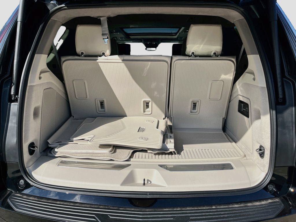New 2026 Cadillac Escalade Platinum Luxury w/ LPO, Radiant Package AWD/4WD image 33