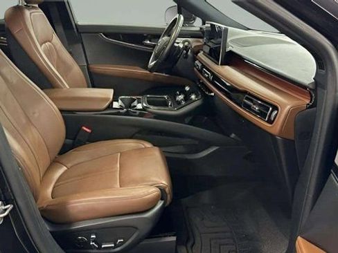 Used 2023 Lincoln Nautilus Reserve w/ Equipment Group 202A image 21