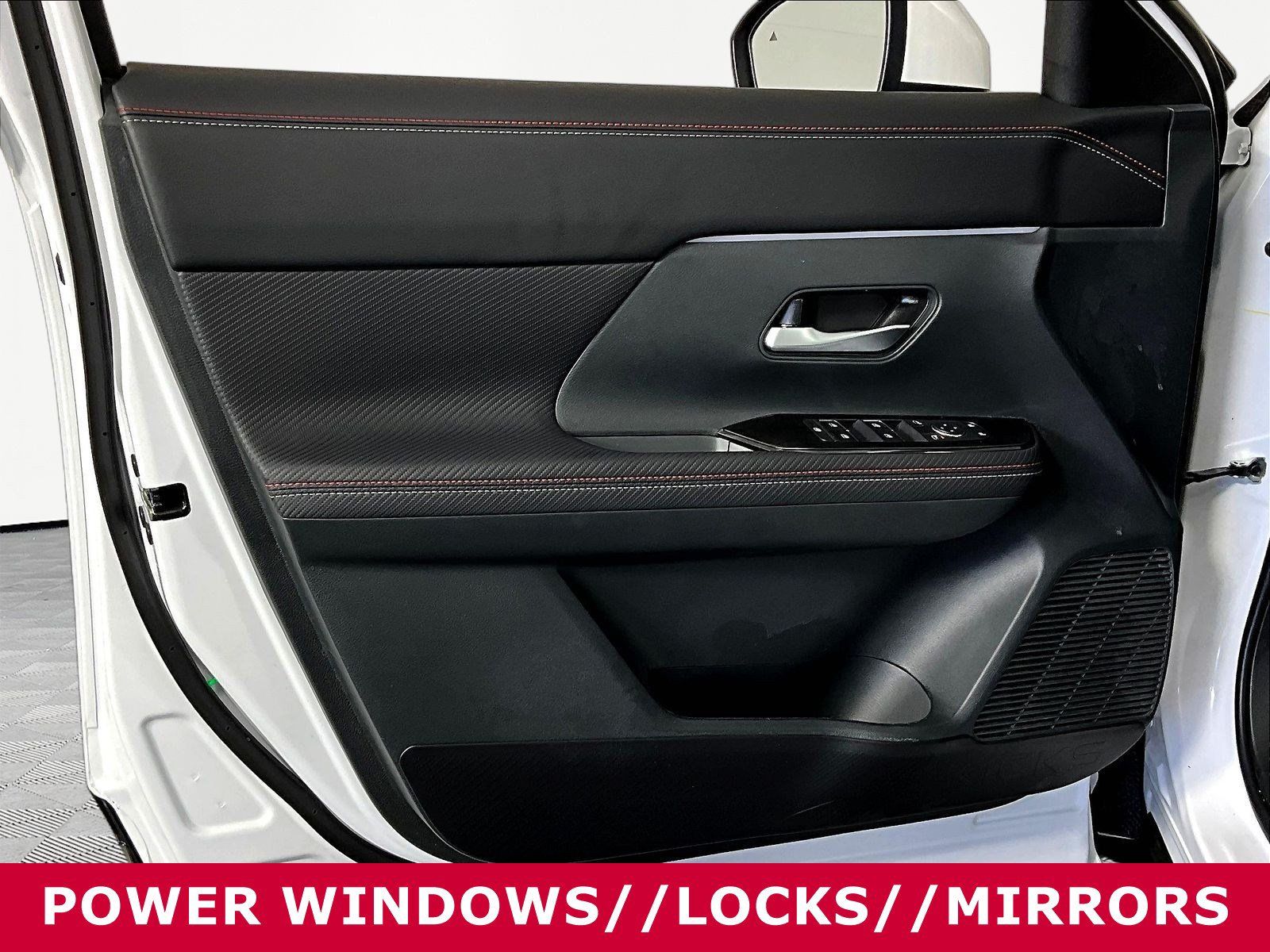Certified 2025 Nissan Kicks SR w/ SR Premium Package AWD/4WD image 18