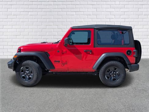 Used 2025 Jeep Wrangler Sport AWD/4WD image 2