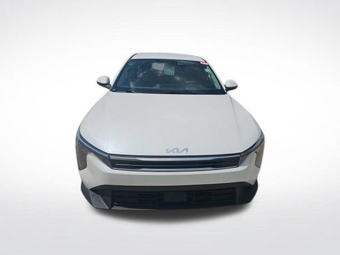 Used 2025 Kia K4 FWD image 2