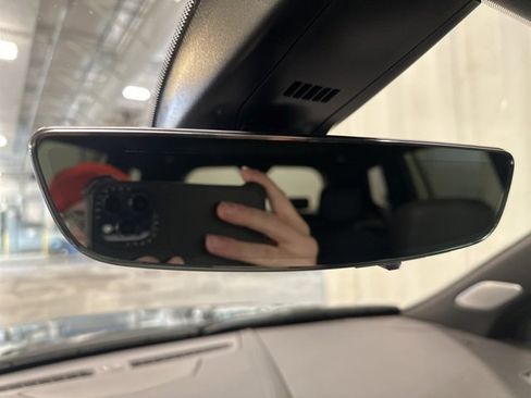 Used 2025 Cadillac XT6 Premium Luxury w/ Technology Package image 33