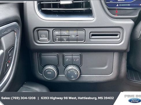 Used 2023 Chevrolet Tahoe LT w/ Luxury Package image 23