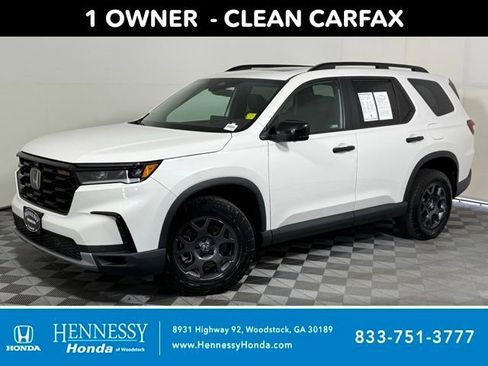 Used 2024 Honda Pilot TrailSport image 1