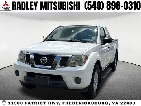 Used 2012 Nissan Frontier SV RWD image 1