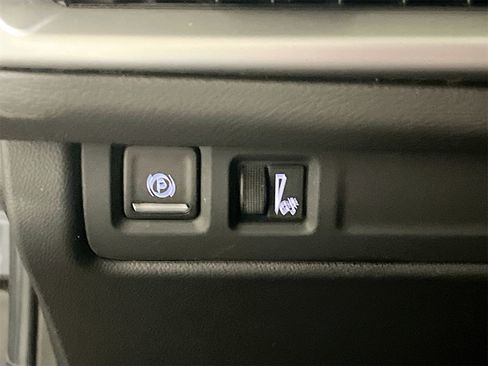 Used 2024 Cadillac XT4 Premium Luxury w/ Cold Weather Package image 10