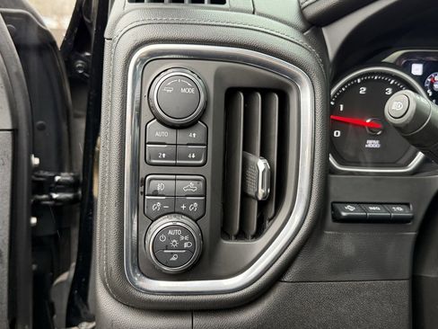 Used 2021 Chevrolet Silverado 2500 LTZ w/ LTZ Premium Package image 30