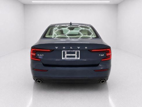 Used 2020 Volvo S60 T6 Momentum AWD/4WD image 4
