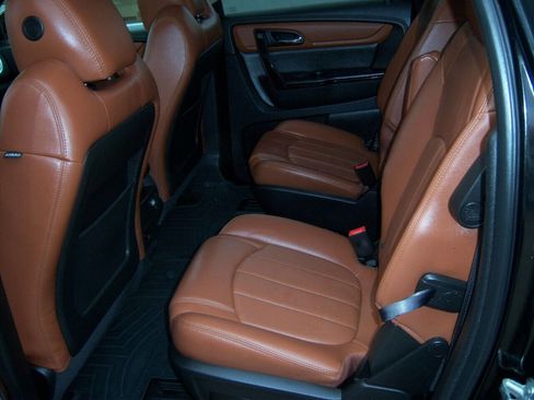 Used 2017 Chevrolet Traverse Premier image 10