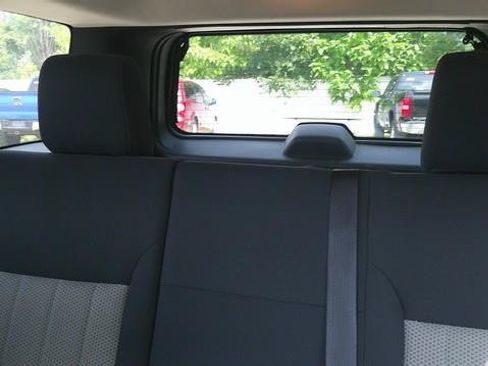 Used 2010 Jeep Liberty Sport w/ Popular Equipment Group AWD/4WD image 8