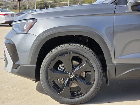 New 2026 Volkswagen Taos SEL AWD/4WD image 6