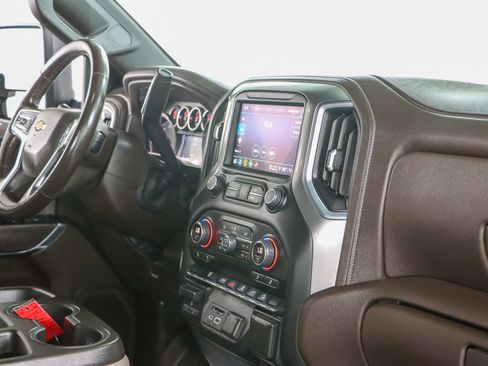 Used 2022 Chevrolet Silverado 2500 LTZ w/ Z71 Off-Road Package AWD/4WD image 26