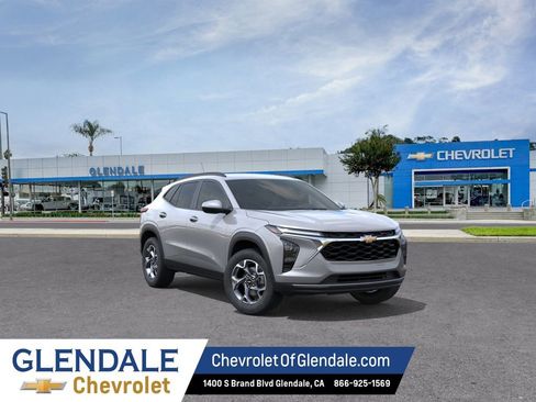 New 2026 Chevrolet Trax LT w/ Driver Confidence Package FWD image 1