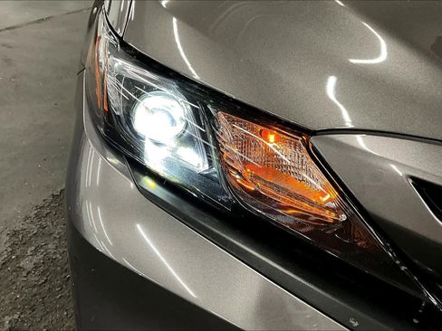 Used 2024 Toyota Camry SE image 27