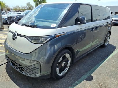 Certified 2025 Volkswagen ID. Buzz Pro S