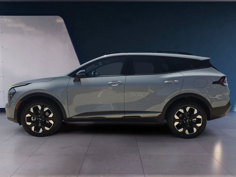 Used 2024 Kia Sportage X-Line AWD/4WD image 2