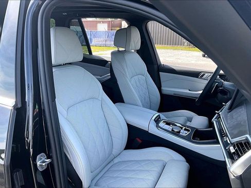 Used 2025 BMW X5 xDrive40i w/ Climate Comfort Package AWD/4WD image 29