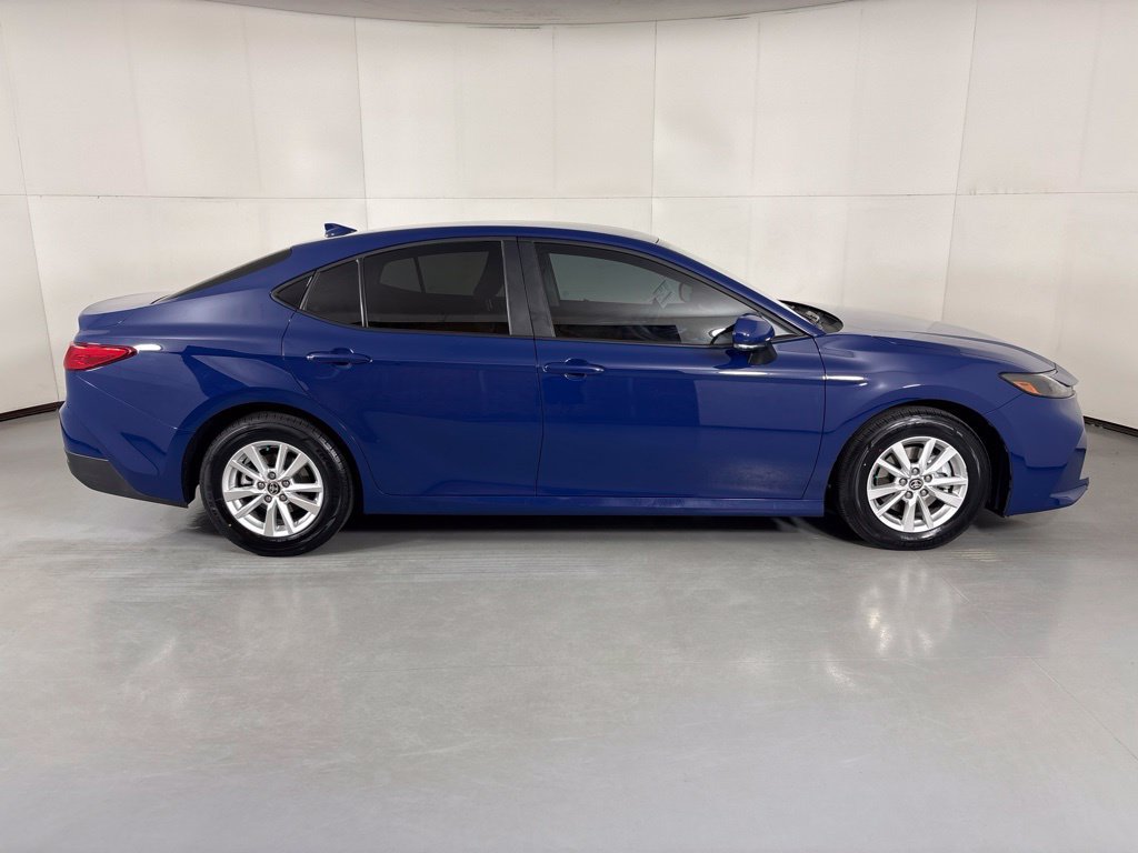 Used 2026 Toyota Camry LE FWD image 9