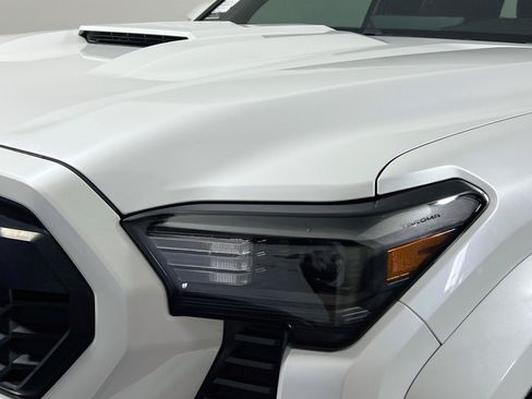 Used 2024 Toyota Tacoma TRD Sport AWD/4WD image 11