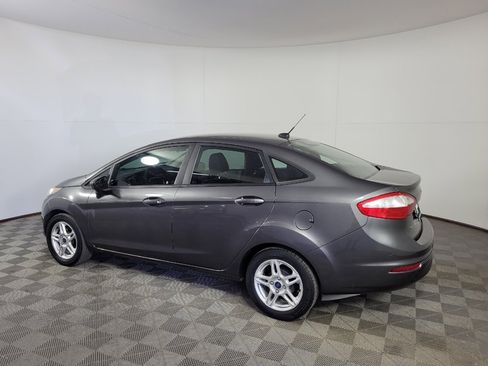 Used 2019 Ford Fiesta SE FWD image 3