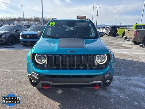 Used 2019 Jeep Renegade Trailhawk image 2