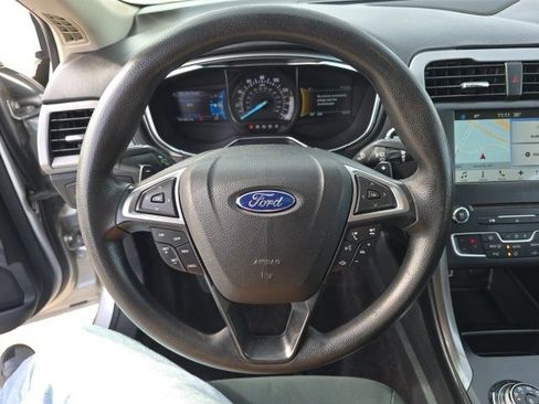 Certified 2017 Ford Fusion SE w/ Fusion SE Technology Package image 23