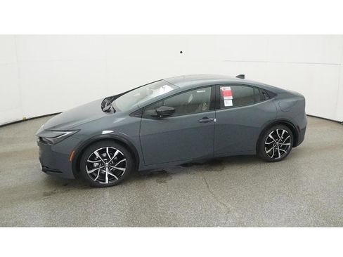 New 2026 Toyota Prius Plug-In Hybrid FWD image 2