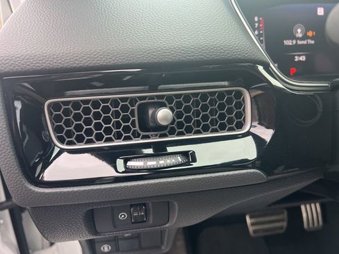 Used 2022 Honda Civic Sport Touring image 9