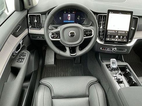 New 2026 Volvo XC90 T8 Ultra w/ Protection Package AWD/4WD image 5