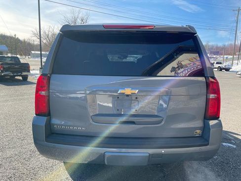 Used 2016 Chevrolet Suburban LT w/ Luxury Package image 6