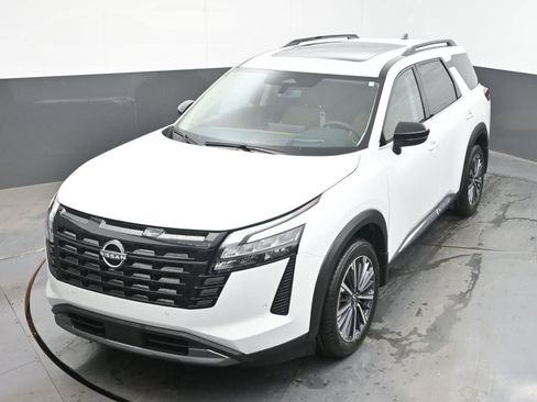 New 2026 Nissan Pathfinder Platinum AWD/4WD image 34