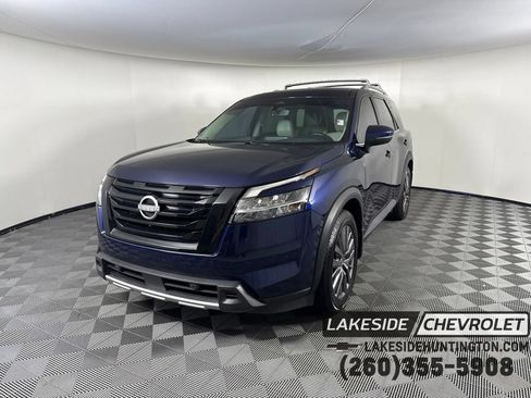 Used 2023 Nissan Pathfinder SL w/ SL Premium Package AWD/4WD image 1