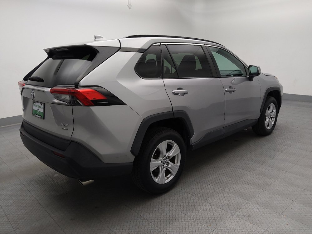 Used 2019 Toyota RAV4 XLE AWD/4WD image 10