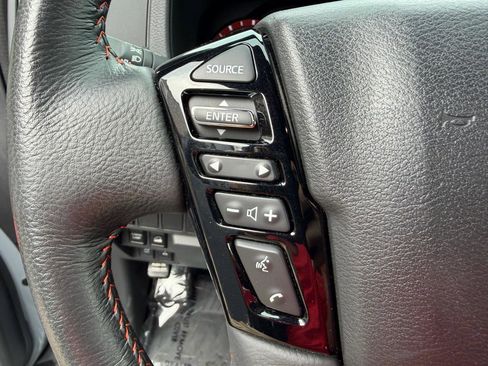 Used 2024 Nissan Frontier PRO-4X w/ Technology Package AWD/4WD image 27