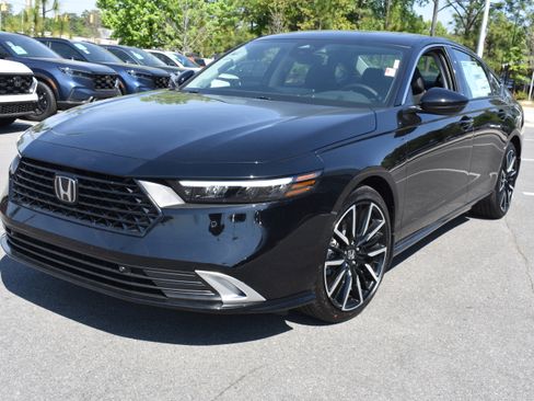 New 2026 Honda Accord Touring image 4