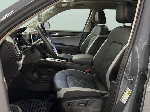 Certified 2026 Volkswagen Atlas Peak Edition AWD/4WD image 17
