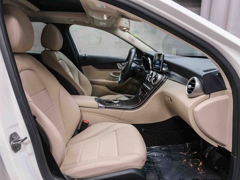 Used 2018 Mercedes-Benz C 300 C 300 image 17