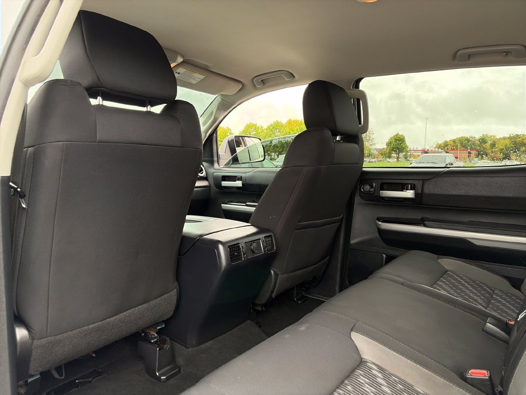 Used 2018 Toyota Tundra SR5 AWD/4WD image 30