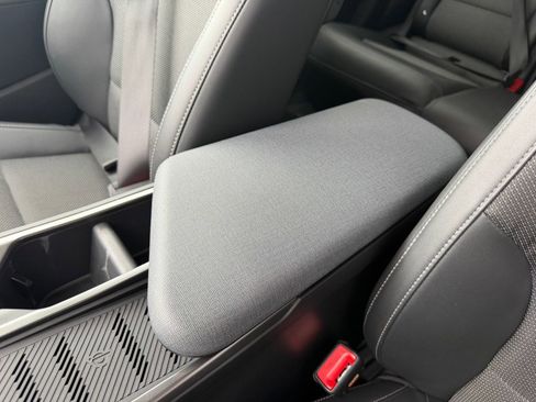 Used 2024 Kia EV6 Light AWD/4WD image 32