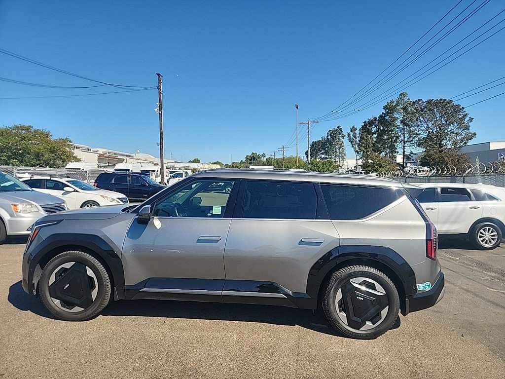 Certified 2024 Kia EV9 Land AWD/4WD image 10