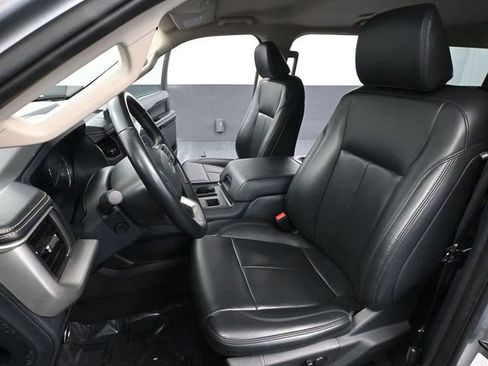 Used 2024 Ford Expedition Max XLT image 25