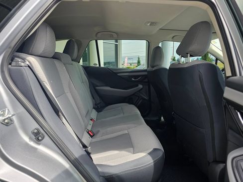 Used 2025 Subaru Outback Premium AWD/4WD image 13