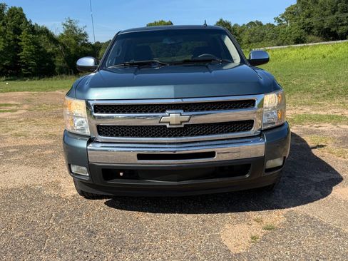 Used 2011 Chevrolet Silverado 1500 LT w/ Regional Value Package RWD image 9