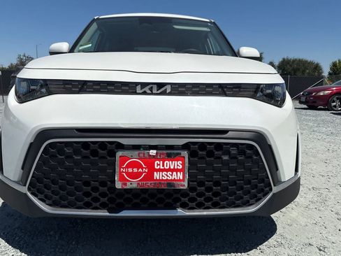 Used 2025 Kia Soul LX FWD image 11