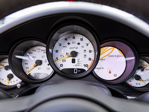 Used 2018 Porsche 911 GT3 image 19