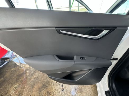 Certified 2024 Kia Niro SX image 29